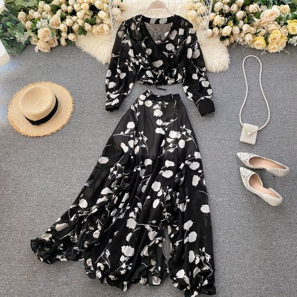 Women's V Neck Long Sleeve Chiffon Printed Dress - Picture 4 of 16